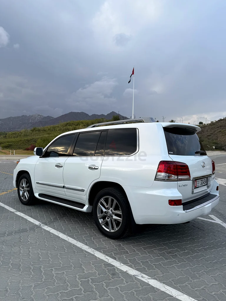 Lexus Lx57063612072057218112