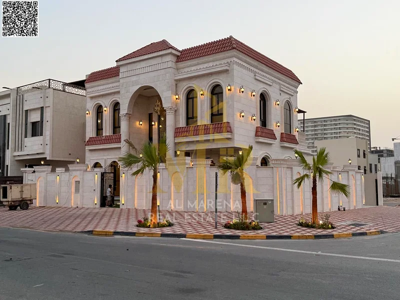 A villa directly from the owner, with personal finishing, on a main street, close to all services. Freehold for all nationalities and without a down p63907144265091110