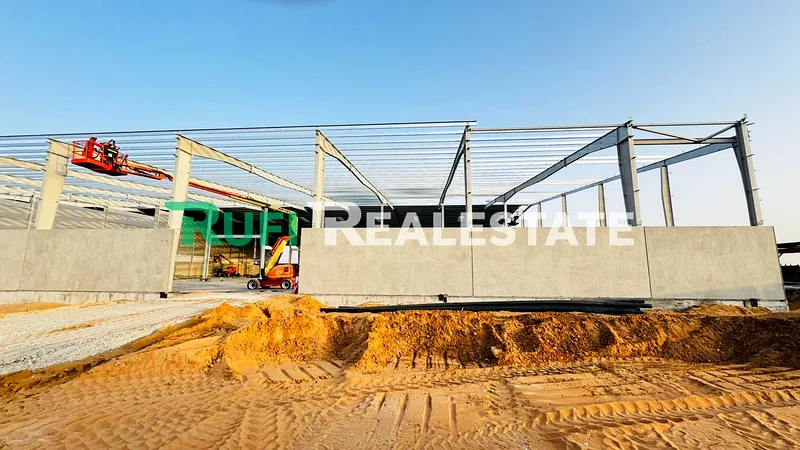 **🏭 مستودع صناعي بمساحة 43,328 قدم مربع للإيجار في المنطقة الصناعية الحديثة بعجمان،**🏭63623065427715114