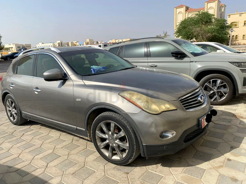 Infinity Ex 35 M. 2008 with Mulkiah  insurance 9 months636134645834261119
