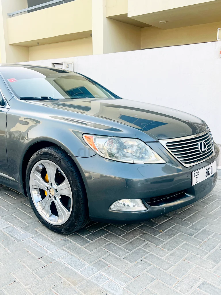 Lexus LS 460 Clean titile (History available)63613736748290111