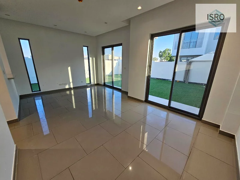 Al zahia gated Community luxury villa close to al Zahia city center mall63654749593603112