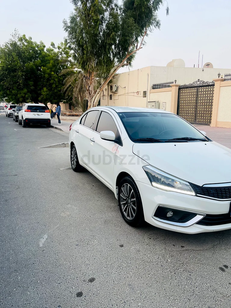 سوبارو سياز 1.5 لتر بمواصفات الخليج بحالة ممتازة63613986434817114