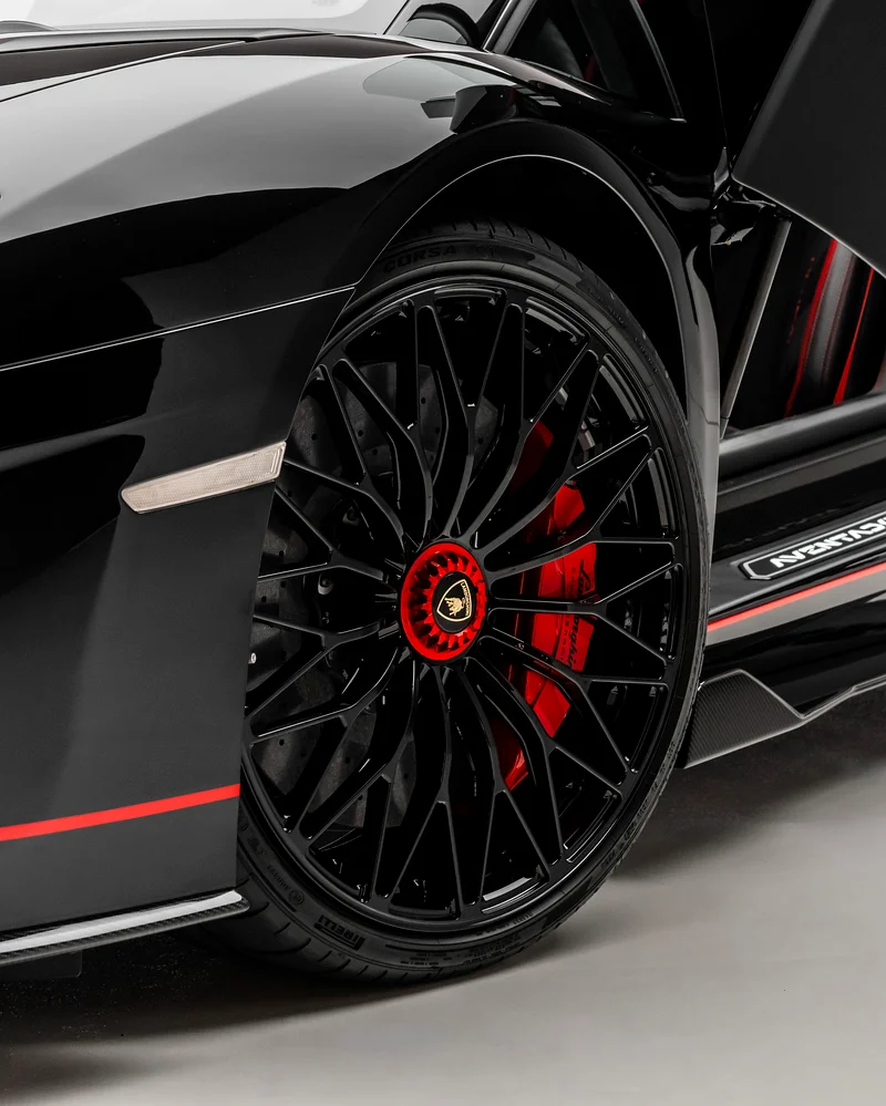2022 Lamborghini Aventador Ultimae | 1 of 35063612057115651114