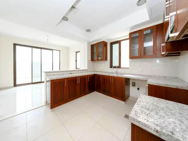 AMAZING VILLA! || Family Community || Vacant63727208349058113