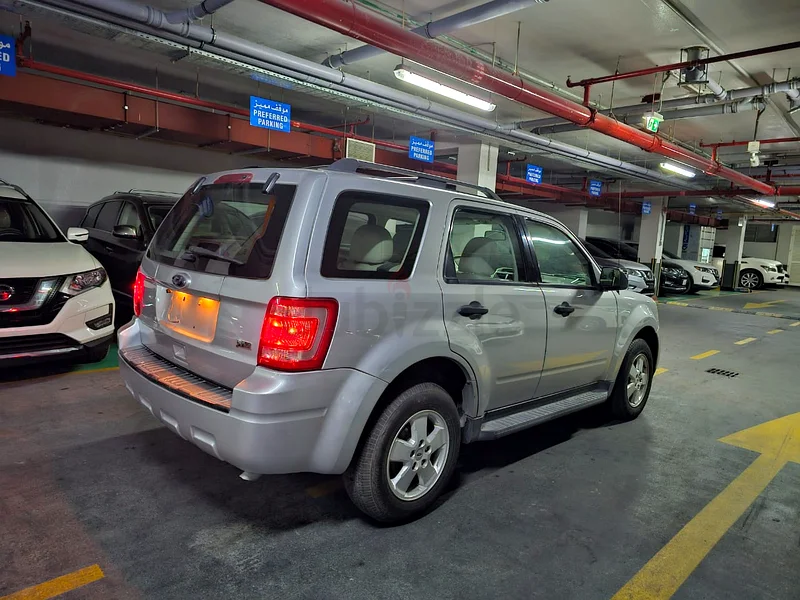 FORD ESCAPE 2012 MODEL FULL OPTION GCC CAR FOR SALE63612083513858111