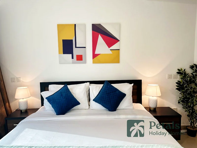 Experience Sophistication at Goldcrest Executive – Your Perfect Short-Term Stay Awaits! 🌟63831432141058114