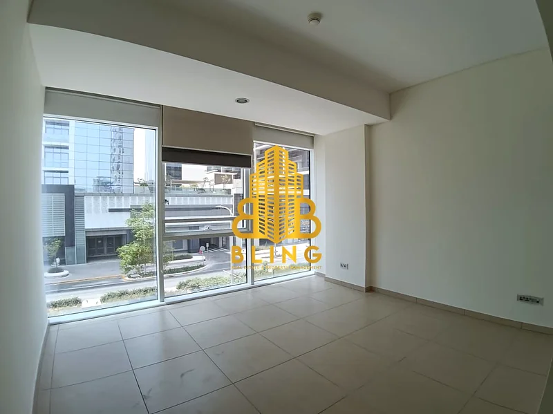 دوبلكس واسع مكون من 3 غرف نوم مع موقف سيارات وصالة رياضية ومسبح63612100610434111