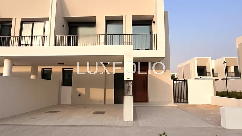 Brand new | Single Row | Huge Corner63737448307074110