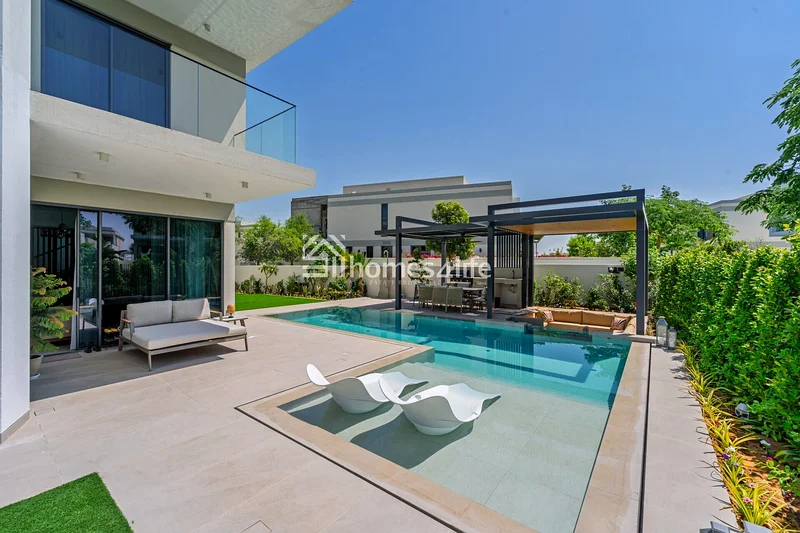 CORNER UNIT | UPGRADED | ON PARK | GARDEN SUITE63930520135939110