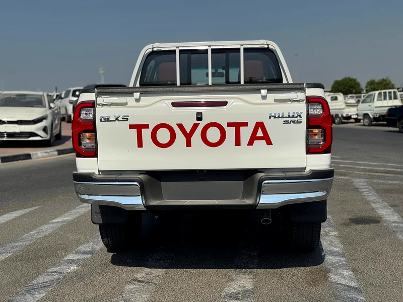 Hilux patrol automatic 2.7 Omani specs full option63612056965633114