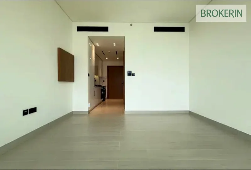 LARGE SIZE | HIGH FLOOR | READY TO MOVE | BRIGHT |63785165885314110