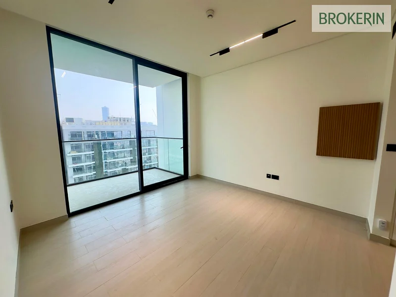 LARGE SIZE | HIGH FLOOR | READY TO MOVE | BRIGHT |63785165885314112