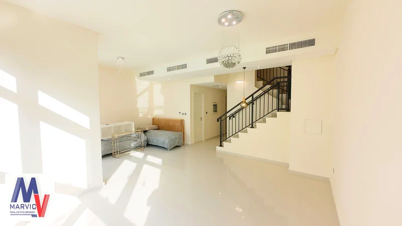 Back to Back/Gated Community/Multiple Options64003948237442113