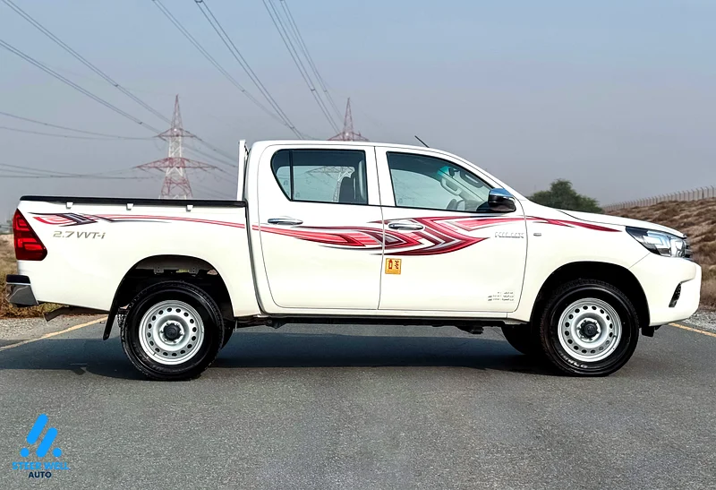 Toyota Hilux GL 2.7L 4WD | 2023 | Automatic | Double Cabin | White63612449389954114