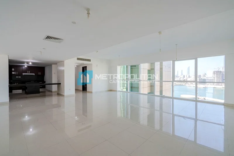 الطابق العالي | وحدة زاوية بـ 4 غرف نوم | إطلالة على المارينا | غسالة ملابس | النوع D63845518726019111