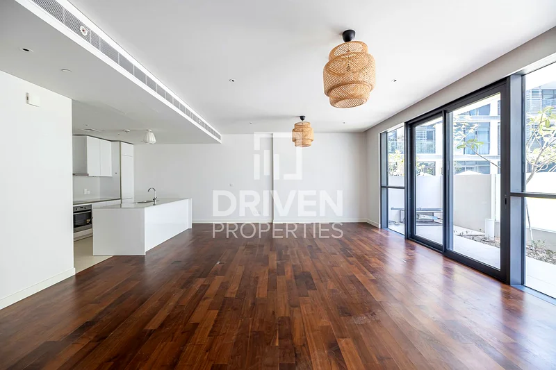 Unique Layout with Pool View | Vacant Apt63948597842433112