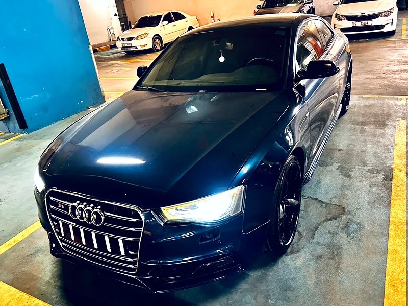 أودي A5 موديل 2014 من فئة S-line-TFSI-Quattro (دفع كلي) - كูبيه مكونة من بابين - مواصفات الخليج - حالة ممتازة - ميكانيكيًا ممتازة بنسبة 100٪.63612080215298114