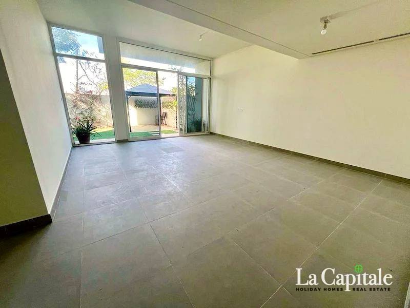وحدة نهائية | 3 غرف نوم + خادمة | فاستو | بالقرب من المسبح والمنتزه63925862403203111