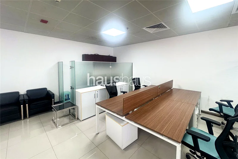 Vacant | Furnished | Prime Location63620939769219114
