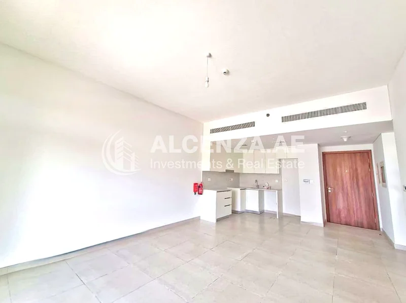 أرضية منخفضة | جديدة بالكامل | جاهزة للانتقال الفوري63730615167619113