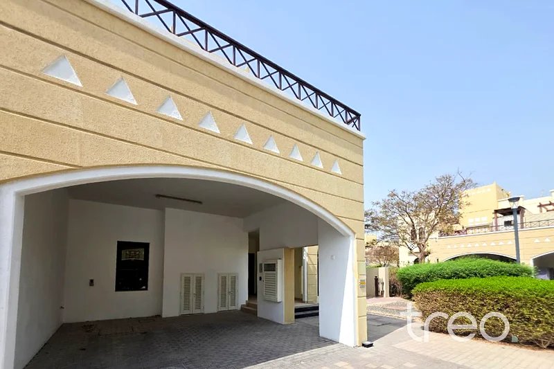 Semi Detatched | Vacant Now | Large Plot63731086413570113