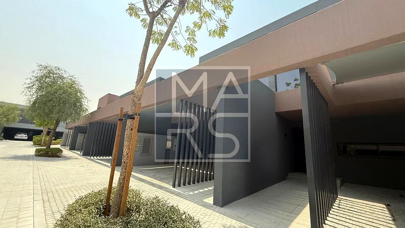 Luxurious 3-Bedroom Corner Townhouse in Robinia, Masaar – AED 160,000 Yearly63654746091394110