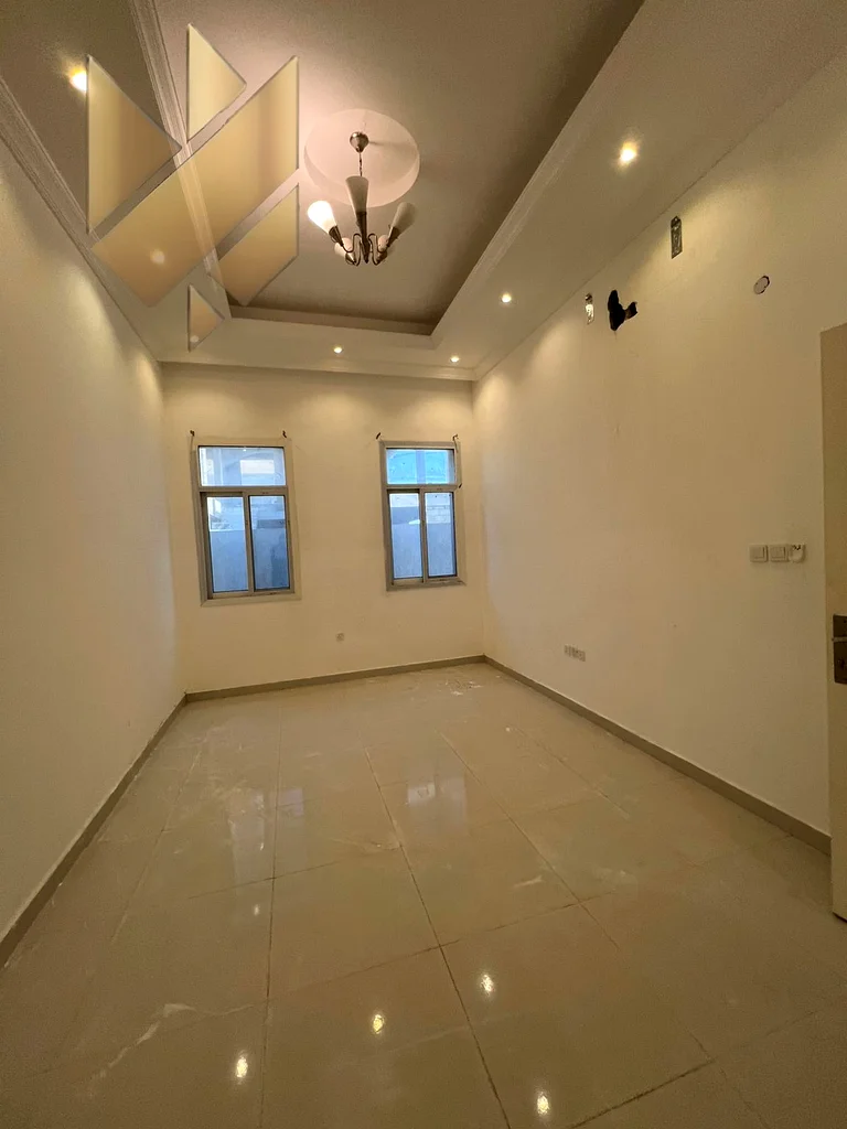 فيلا بسعر شقة – غرفة الخادمة – تخطيط واسع – موقع متميز63718109892865112