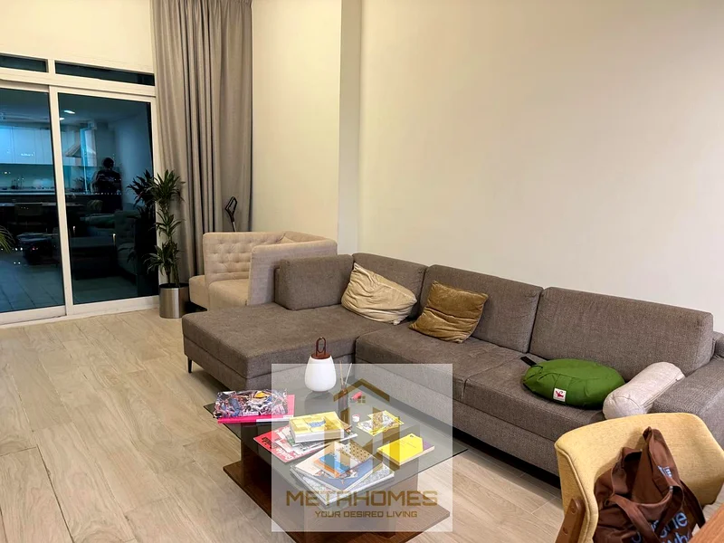 موقع متميز - تخطيط واسع - جاهز للسكن63740583337473112