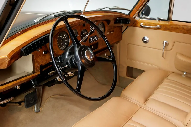 ROLLS-ROYCE SILVER CLOUD II - Timeless classic!63612065082883113
