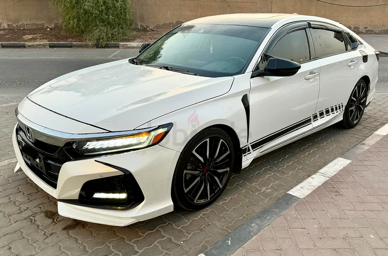 Honda Accord Touring 1.5 Liter Turbo Model 2018 Full Option63612064121859110