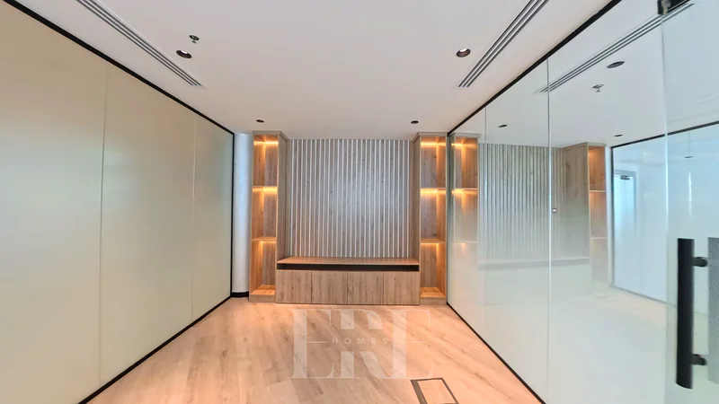Fully Renovated | Best Location | Fully Fitted63824084291843113