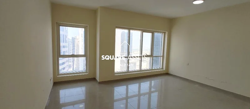 شقة واسعة مكونة من غرفتي نوم للإيجار | برج ليك بوينت63804974983427111