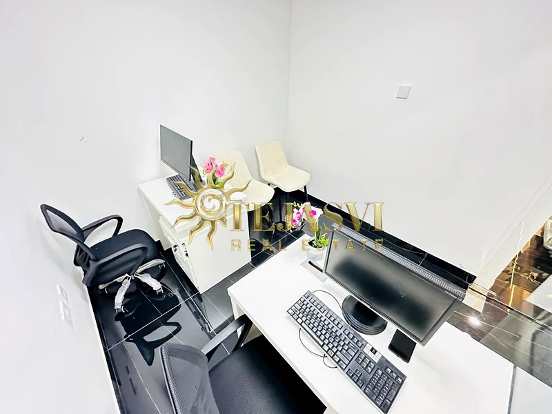 Fully Furnished Office | Direct from Owner | Near to Public Transport |63620023797378114