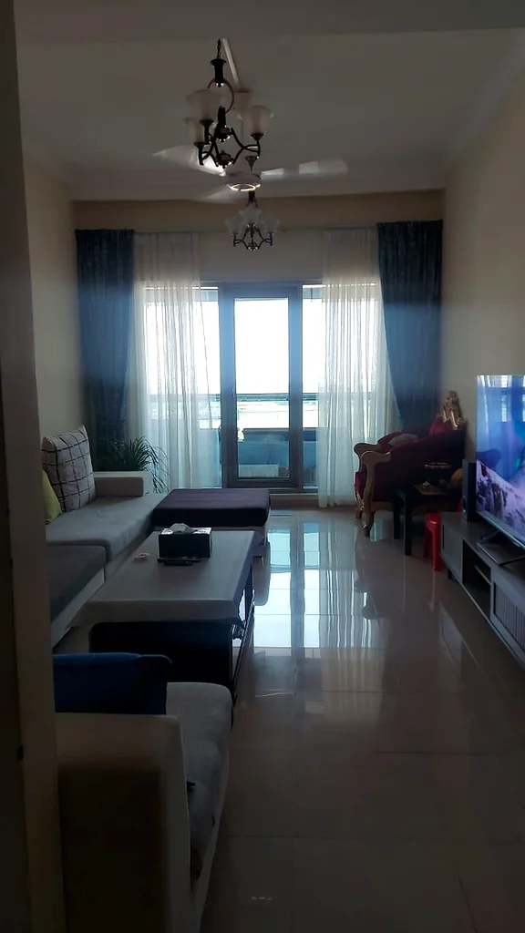 Burj Al-Kun is close to Salem Markets and close to City Center Ajman, directly on Sheikh Khalifa Street.63865879327619110