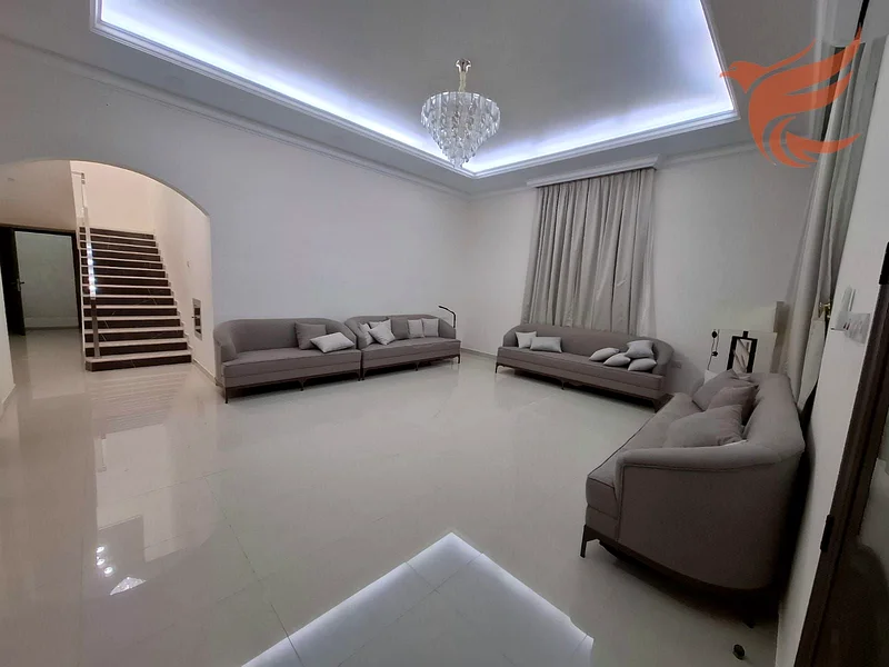 فيلا بتصميم عصري مكونة من 5 غرف نوم وغرفة خادمة للإيجار في الرفعة63814555893378111