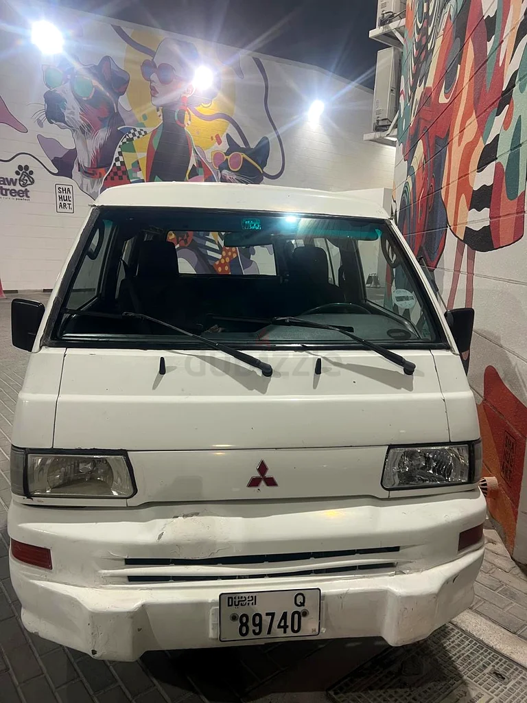 Mitsubishi van L30063612067727105110