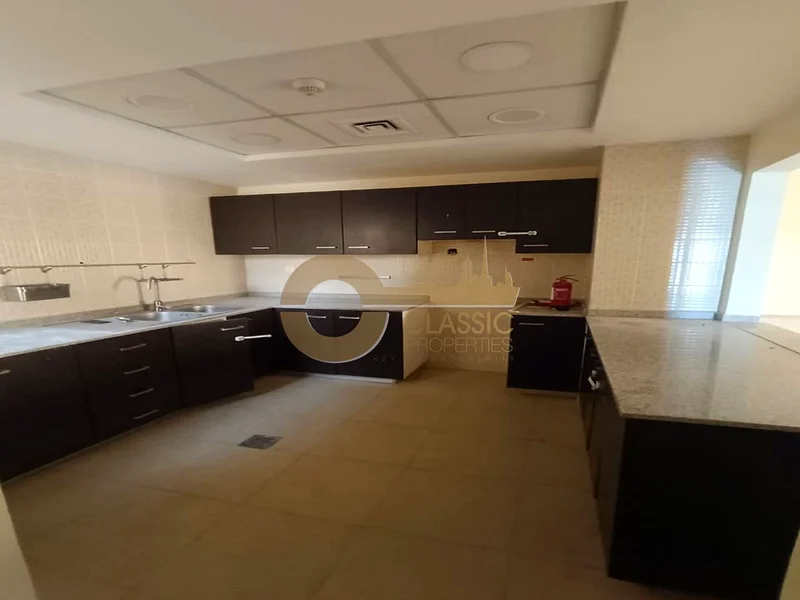 SPACIOUS UNIT | PRIME SPOT | COMMUNITY LIVING63809088485379114
