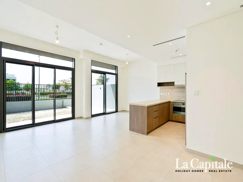 Viewing Possible | On the Park | Single Row63732861083779112