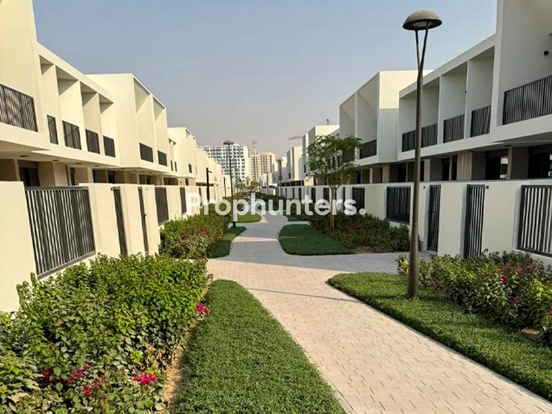 Exclusive | On Green Belt | Close to Pool And Park |63737083414401111