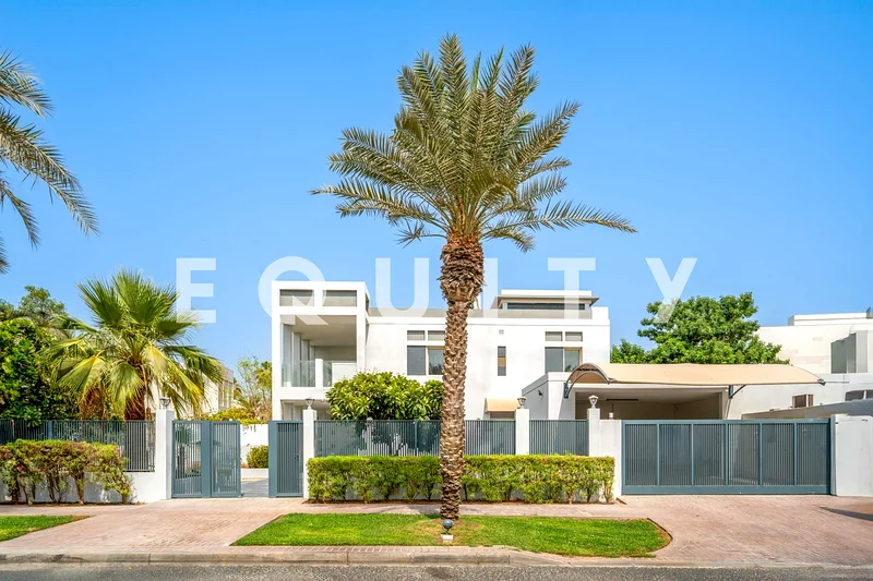 Grand Villa | Perfect location | Renovated63654978294914110