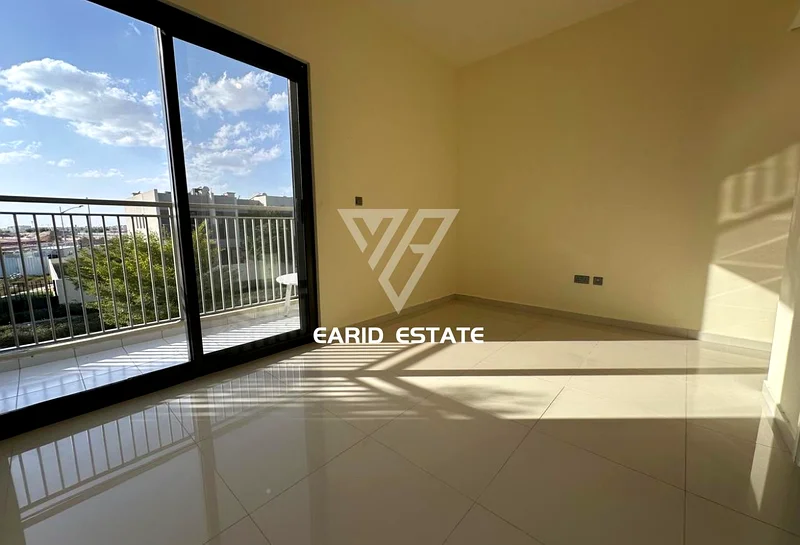 أكبر قطعة أرض | صف واحد | R2em | بالقرب من كارفور64001586608513112