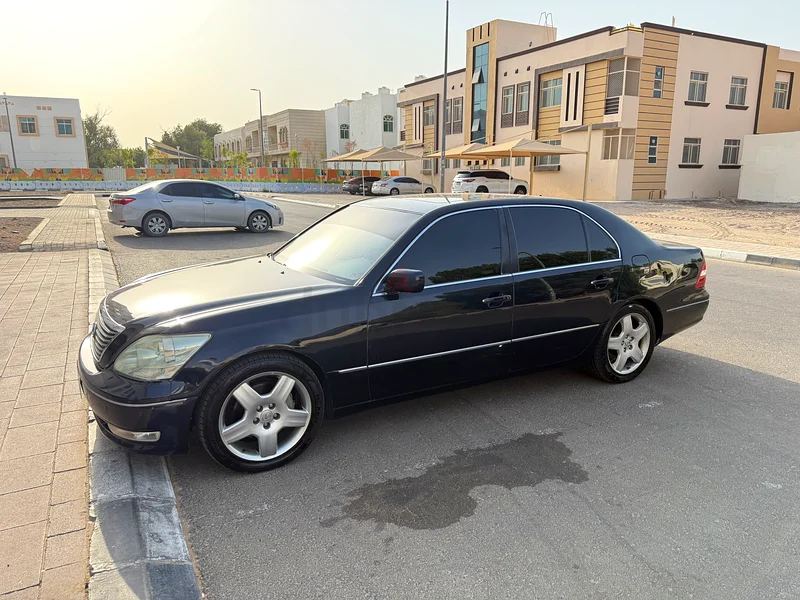 Lexus LS430 Model 2004 1/2 Ultra for sale Vety Clean and well Maintained63612073299331113