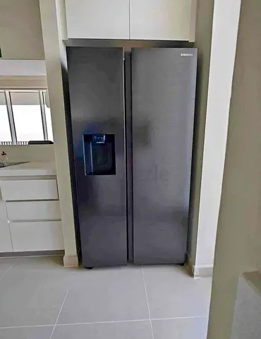 Samsung side by side Refrigerator water dispenser with ice maker premium Looks
