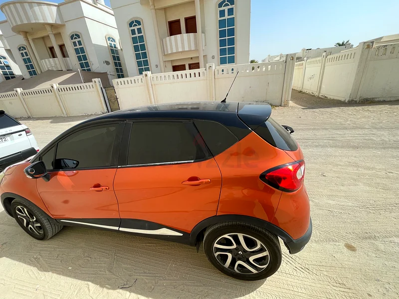 Renault Captur 2016   LE - GCC - Low Millage63612057423490111