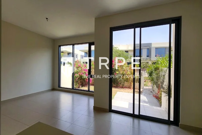 Single Row | Landscaped | Spacious 4BR Villa63754927046657110