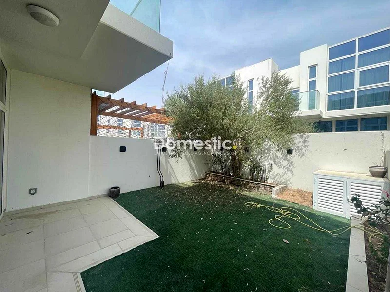 فيلا فاخرة | مفروشة بالكامل | داماك هيلز 263748376594435111