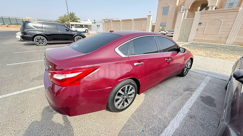 Nissan Altima 201763613130859650111