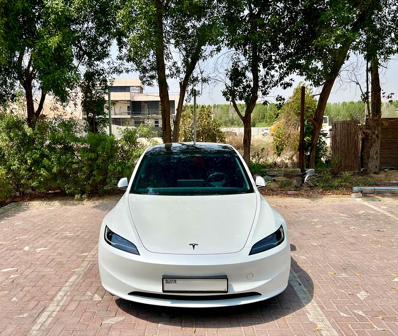 Tesla Model 3 Standard – Enhanced Auto Pilot  –  Low KM63612058780034111