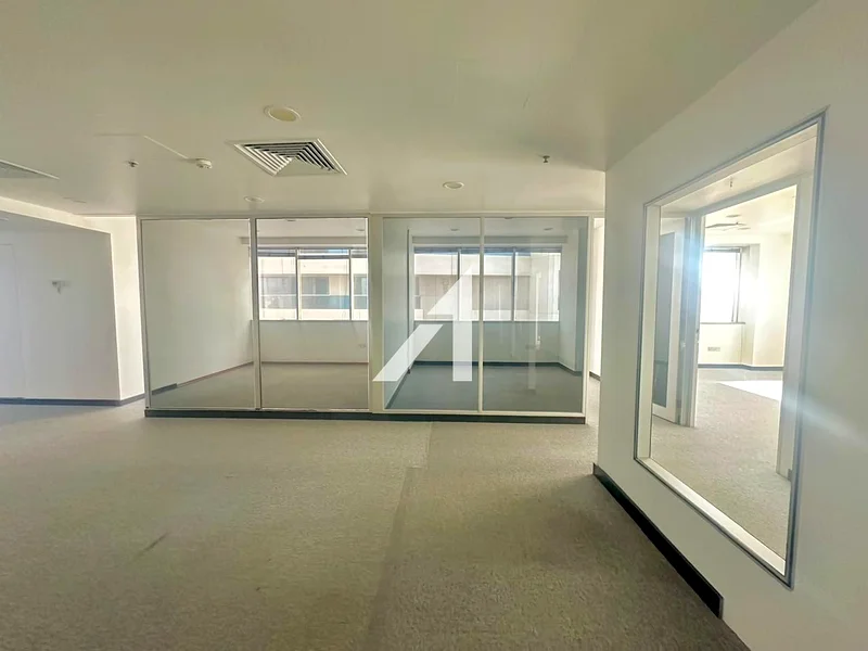 Prime Location | Close to Metro | Fitted and Ready63617435683330111